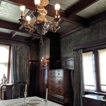 Charles Allis Art Museum - Art Museums Near Me - Milwaukee, Wisconsin
