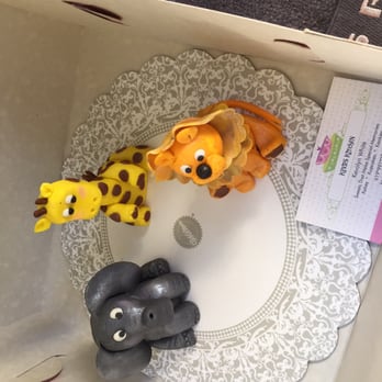Kevies Kitchen - Safari animals - Cupcakes Near Me