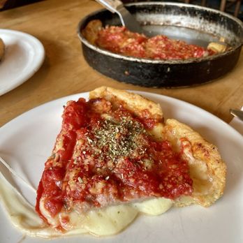 Lou Malnati's Pizzeria - Deep Dish Malnati Chicago Classic - Pizza Near Me - Buffalo Grove, Illinois