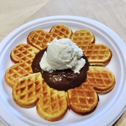Gelato Brothers - A puddle of Nutella goodness with vanilla gelato on top.