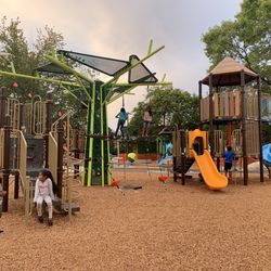 (2019) Big kids playground