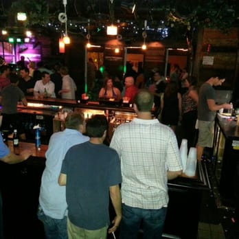 Tree House - Thursday night scene - Bars Near Me - Savannah, Georgia Tree House - Thursday night scene - Bars Near Me - Savannah, Georgia
