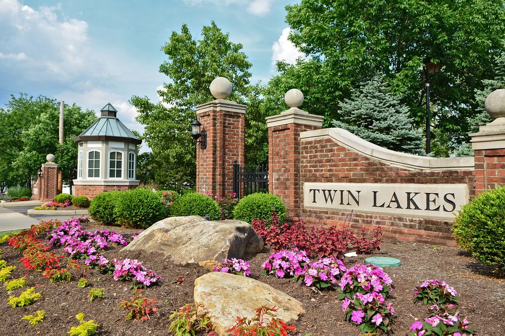 TWIN LAKES AT MONTGOMERY 14 Photos 9840 Montgomery Rd, Cincinnati