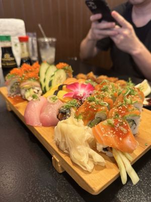 Hinata Sushi by null