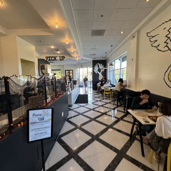The Flying Yolk - Valencia - Inside - Breakfast & Brunch Near Me - Valencia, California The Flying Yolk - Valencia - Inside - Breakfast & Brunch Near Me - Valencia, California