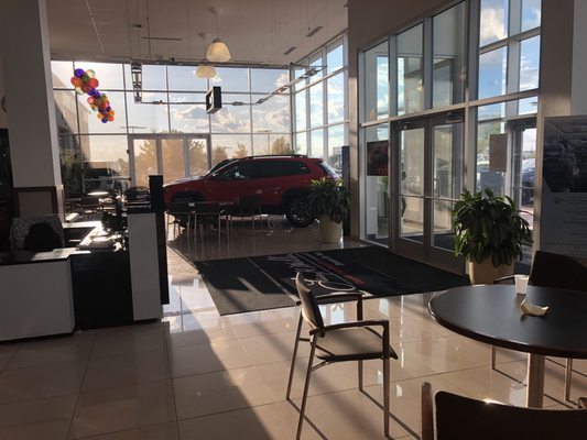 Larry H Miller Jeep Albuquerque New Mexico LARRY H. MILLER CHRYSLER JEEP DODGE RAM ALBUQUERQUE - 22 Photos & 161