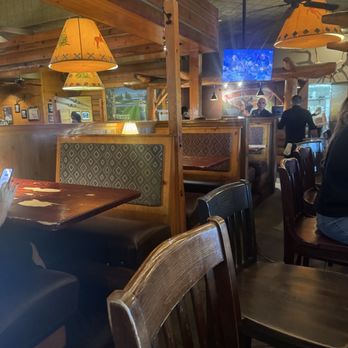 Tahoe Joe's - da dining area - Steakhouses Near Me - Bakersfield, California Tahoe Joe's - da dining area - Steakhouses Near Me - Bakersfield, California