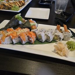 Happy hour sushi