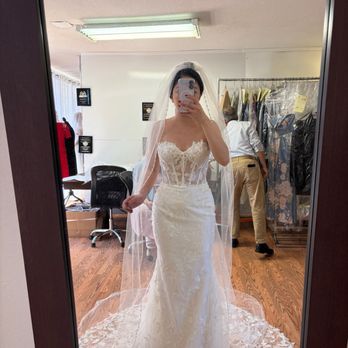 Ariana Sewing Shop - Sewing & Alterations Near Me - Walnut Creek, California