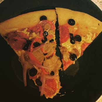 Vertoris Pizza House - Just got my pizza and am a little disappointed with the way the pizza was cut. #youhadonejob - Pizza Near Me - Bradenton, Florida