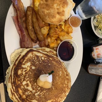 Maple Leaf Diner - Country Style Breakfast - American Near Me - Dallas, Texas Maple Leaf Diner - Country Style Breakfast - American Near Me - Dallas, Texas