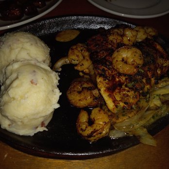 Applebee's Grill + Bar - Bourbon street chicken and shrimp - American Near Me - Bradenton, Florida
