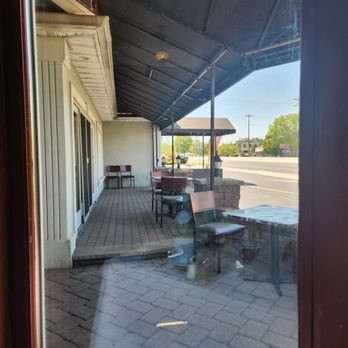Efsane - Outdoor eating area - Mediterranean Near Me - Hazlet, New Jersey