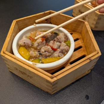 Luna - Chinese Near Me - Markham, Ontario Luna - Chinese Near Me - Markham, Ontario