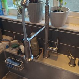 Kitchen faucet replacement.