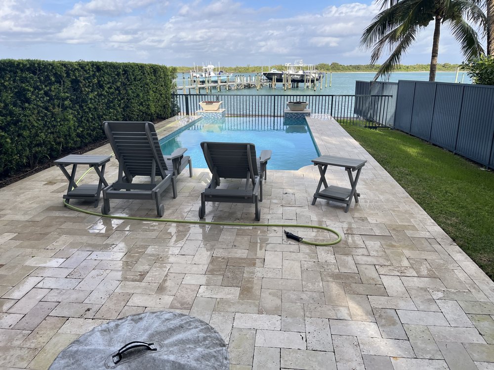 Slide of R N R Pressure Cleaning and Roof Washing