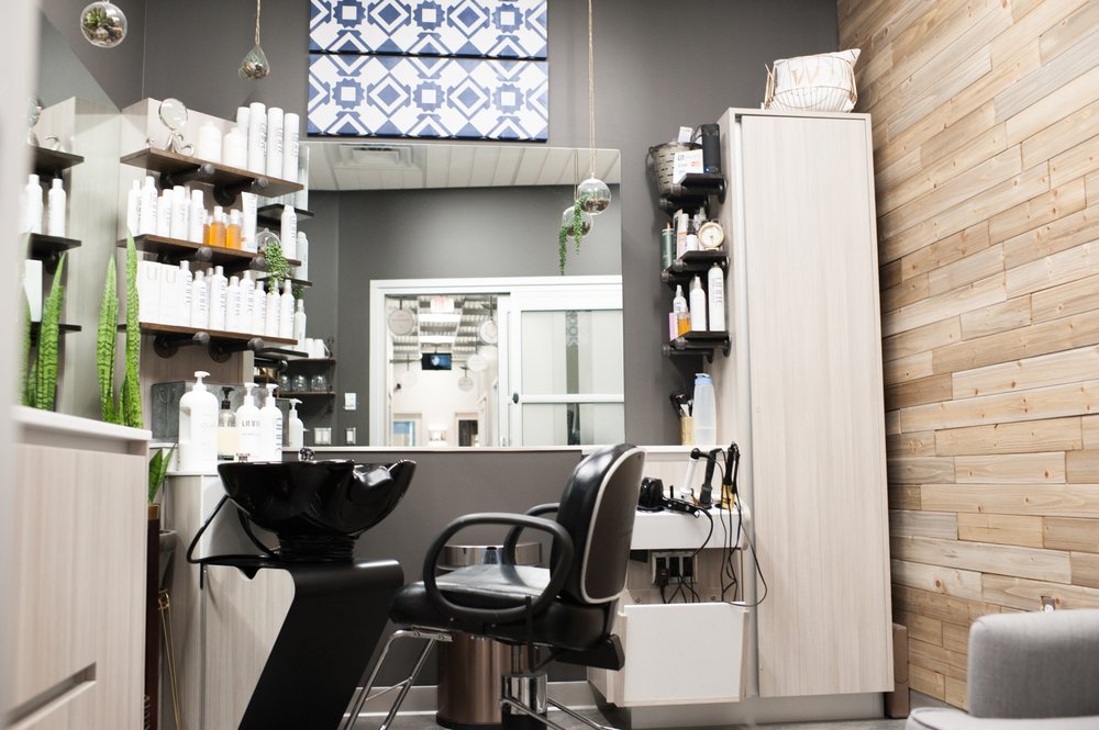 Sola Salon Studios - Champaign Commons Logo