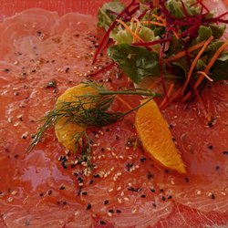 Iseo - Bistro de la mer - Tartare de saumon en entrée.