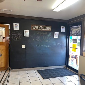 Hungry Hunter Restaurant - Entrance - Breakfast & Brunch Near Me - Branson, Missouri