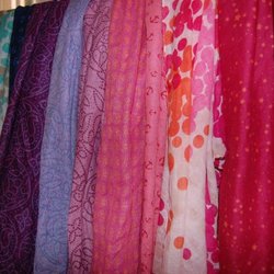 charmant! Wohnen & Schenken - Geschenke, wie Halstücher, Baumwolle - Seiden - Schals oder andere Accessoires finden Sie hier.