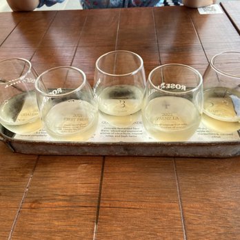 Rose Hill Vineyards - Wine flight - Wine Tasting Room Near Me - Mattituck, New York Rose Hill Vineyards - Wine flight - Wine Tasting Room Near Me - Mattituck, New York