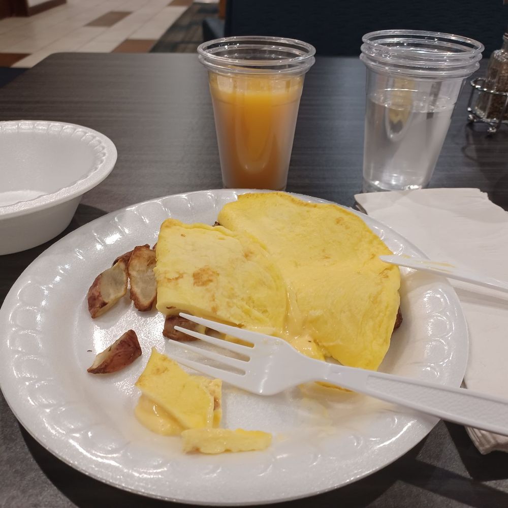 Holiday Inn Express & Suites Monroe - Mmmm... - Hotels Near Me - Monroe, Michigan