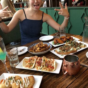 Bar Solita - Empanadas, shrimp tacos, Papas Brava, chicken wings, Eggplant Caponata, Mediterranean mule - Wine Bars Near Me - Richmond, Virginia
