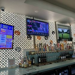 Mellow Mushroom Sarasota - Bar area (October 2023)