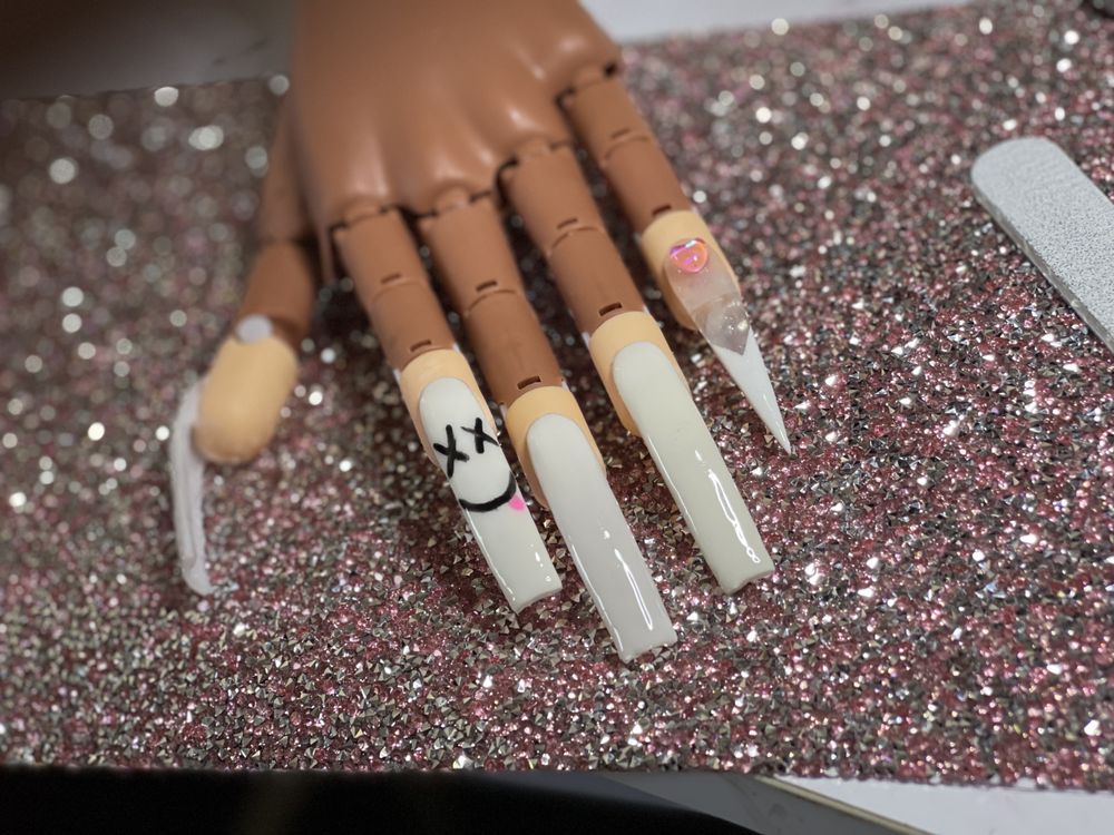Gemini Nailed Ya Logo