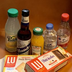 Carrefour Express - Stumbled in and picked up some French drinks and snacks for my mini fridge (not included the agua from my flights in Italy & Germany)...