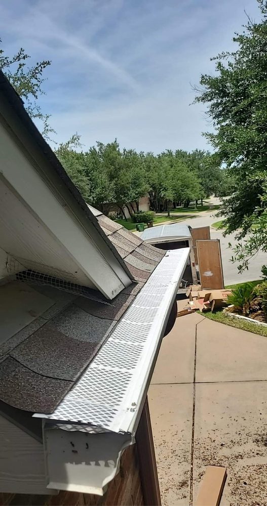 MALDONADO SEAMLESS GUTTERS 16 Photos 1710 E oltorf st Austin
