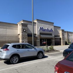 Marshalls - The outdoor view from the parking lot