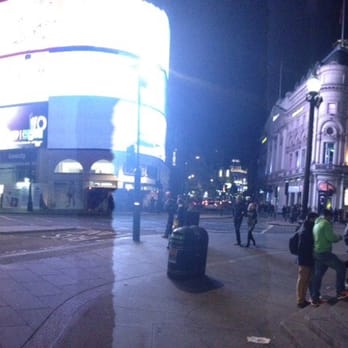 Piccadilly Circus - Landmarks & Historical Buildings Near Me - London, XGL Piccadilly Circus - Landmarks & Historical Buildings Near Me - London, XGL