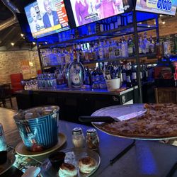 Mr. Pizza Brick Oven And Tap - Pizza beer