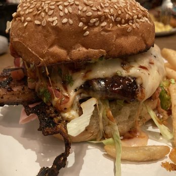 Domingo - Mexican Hamburguesa - Cocktail Bars Near Me - San Antonio, Texas