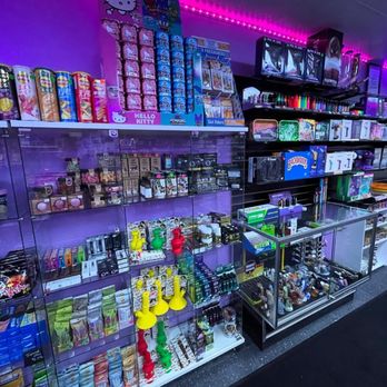 OLLIE'S SMOKE SHOP - Updated May 2026 - 10 Photos - 509 Security Blvd,  Colorado Springs, Colorado - Vape Shops - Phone Number - Yelp