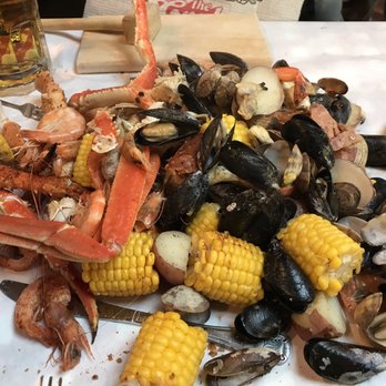 The Crab Pot - Alaskan feast - Seafood Near Me - Seattle, Washington The Crab Pot - Alaskan feast - Seafood Near Me - Seattle, Washington