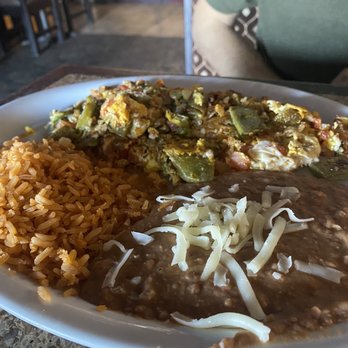 Mariscos El Barco - Huevos con nopales - Seafood Near Me - Corona, California