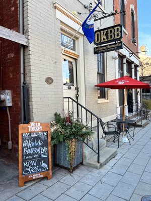 Old Kentucky Bourbon Bar by null
