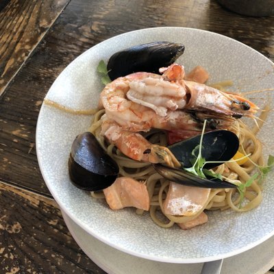 Walt & Burley by null