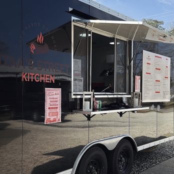 Itaa's Street Kitchen - Food Trucks Near Me - Buda, Texas Itaa's Street Kitchen - Food Trucks Near Me - Buda, Texas