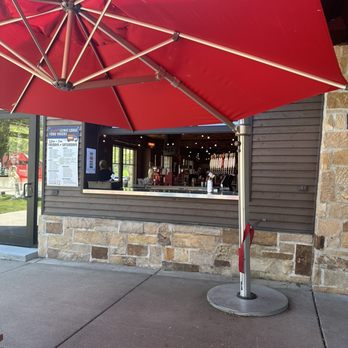 Leinenkugel Brewing - Patio bar - Breweries Near Me - Chippewa Falls, Wisconsin Leinenkugel Brewing - Patio bar - Breweries Near Me - Chippewa Falls, Wisconsin