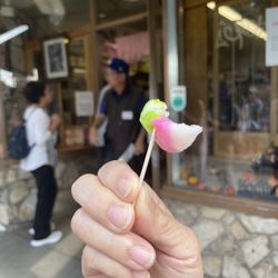 Keiro Walking Tour of Little Tokyo - Fugestsu Do dango