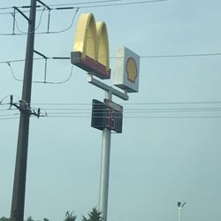McDonald's - McD's sign