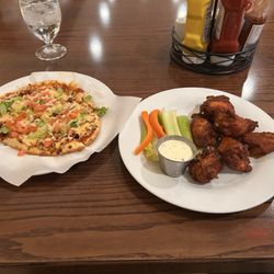 The Garden Grille & Bar - Classic wings with ranch and bacon, chipotle flatbread