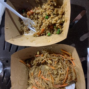 Thai Cook By Joy - Pad see ew and fried rice - Food Trucks Near Me - Cabazon, California Thai Cook By Joy - Pad see ew and fried rice - Food Trucks Near Me - Cabazon, California