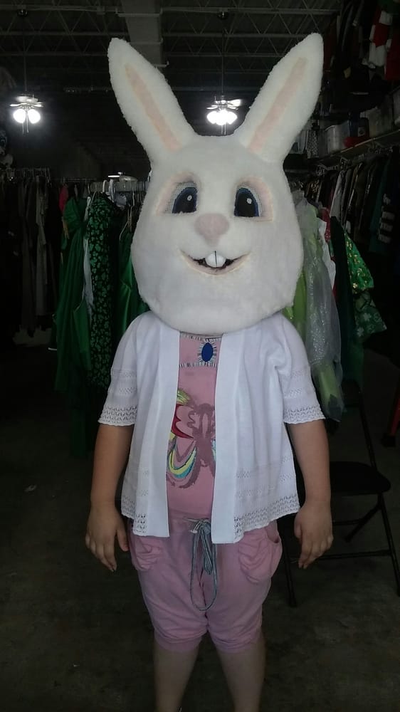 GINA’S COSTUME RENTAL Updated September 2024 2200 S Combee