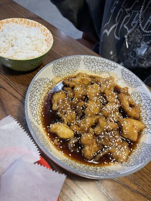 Gigi's Chinese Cuisine by null