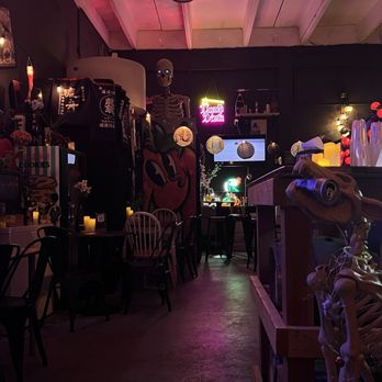 Shōjō’s Dojo - Inside Shojo - Brewpubs Near Me - Miami, Florida