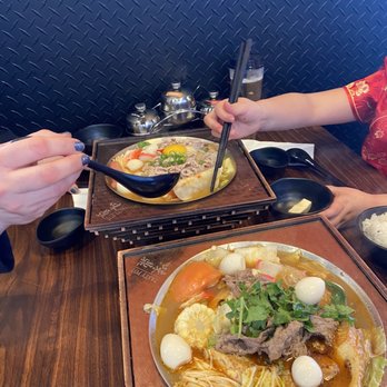 Tasty Pot - Kimchi dumplings and bees hot pot! - Taiwanese Near Me - Mesa, Arizona